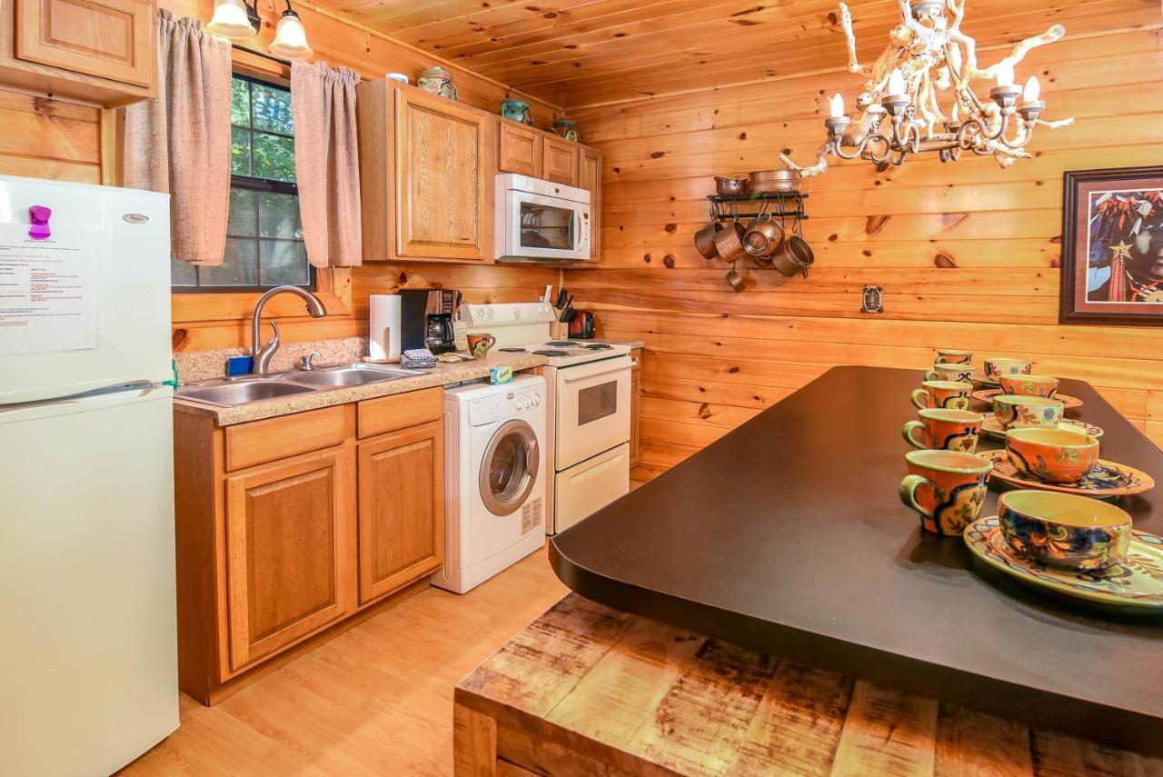 Permanent Vacation-Private Honeymoon Cabin With Hot Tub Sevierville Exteriér fotografie